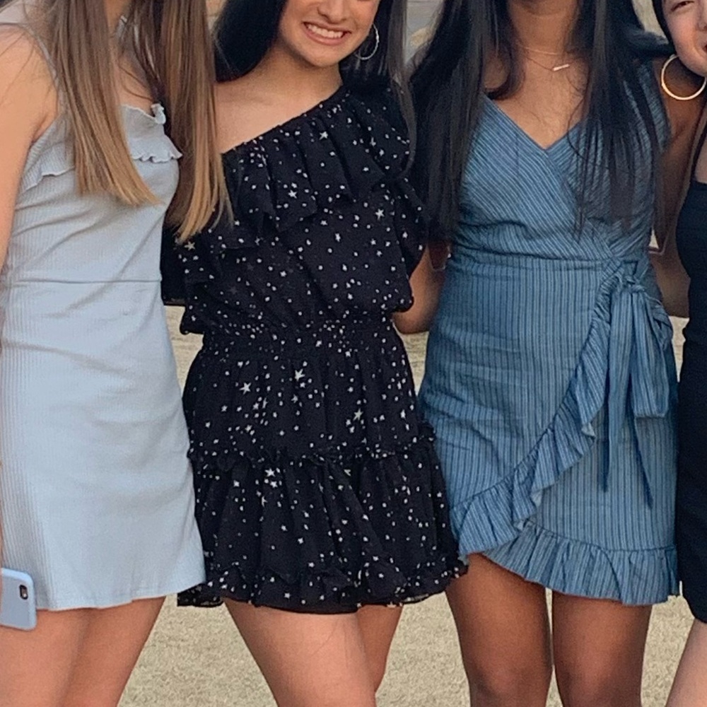 Dress!! - Picture 2 of 4